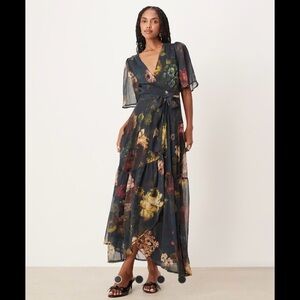 Hope & Ivy | NWT ‘The Abby’ Floral Moody Maxi Wrap Dress in Dark Blue-Green (4)